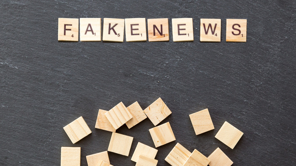 Fake News, advert, media, advertisement
