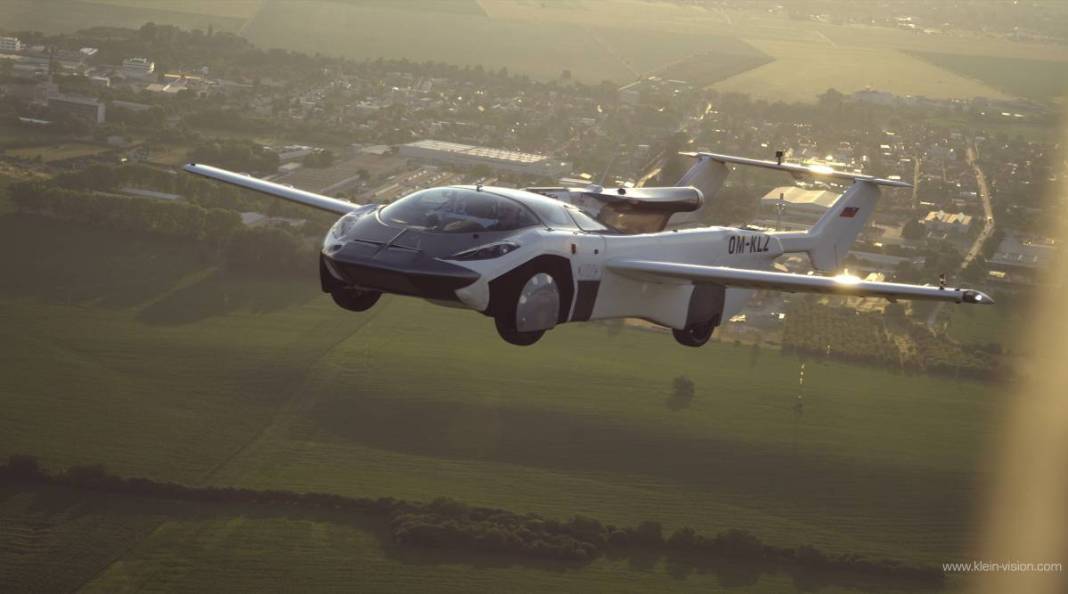 Air Car Flying