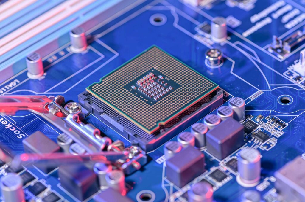 Apple, Amazon, Facebook, Tesla, Baidu chip