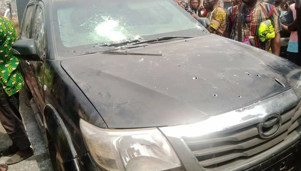 Gunmen Hijack Bullion Van In Ibadan, Allegedly Kill Policemen, (Full Video)