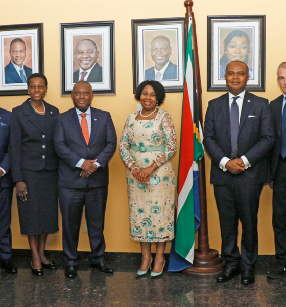 Thami Mseleku, Sim Tshabalala Standard Bank